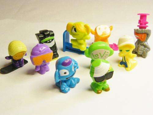 Crazy Bones Gogo's PPI worldwide - lot of 10 - as per photo