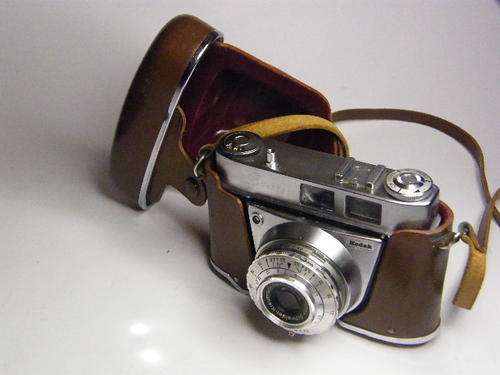 Kodak Retinette IA camera with F: 3,5/50 mm Schneider - Kreuznach lens - shutter not working
