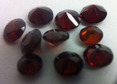 Lot of 10 cut Garnets - total of 2.2 carat - sold as a lot per package of 10 garnets - as per photo