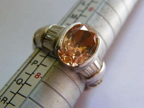Vintage sterling silver ring with orange stone - weighs 7.9 g - size N+ - as per photo