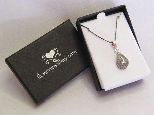 Sterling Silver necklace with flower pendant in box - as per photo