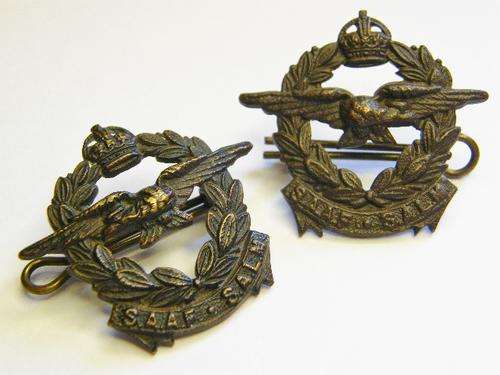 Pair of SAAF collar badges with lugs - as per photo