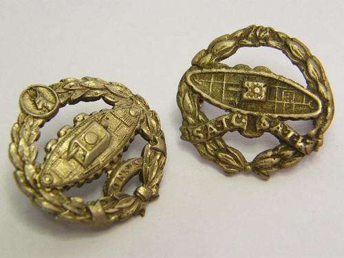 Lot of 2 different SA tank corps collar badges - as per photo