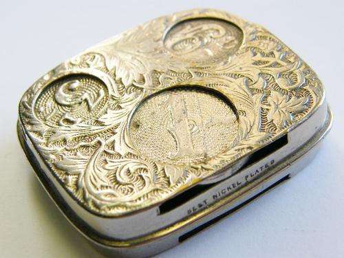 Vintage nickel plated coin holder - holds 5 different sized coins - as per photo