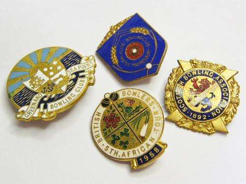 Lot of 4 vintage bowling badges - as per photo
