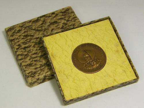 1949 Voortrekker Monument inauguration bronze medallion in original box - as per photo