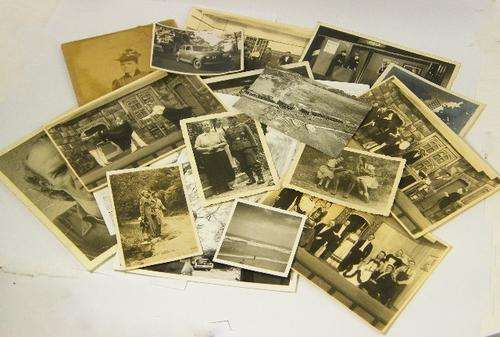 Lot of antique photos and postcards - as per photo