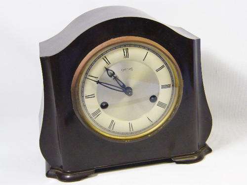 Vintage Smiths bakelite clock with chimes - key included - as per photo