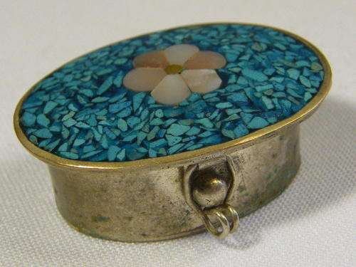 Vintage Alpaca Mexico pill box with mother-of-pearl inlay on lid - as per photo