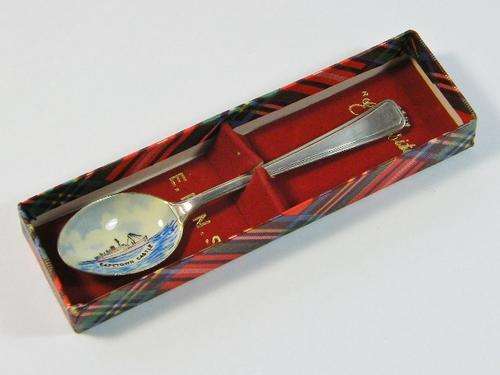 Union Castle Liner Cape Town castle souvenir spoon in box - no lid - as per photo