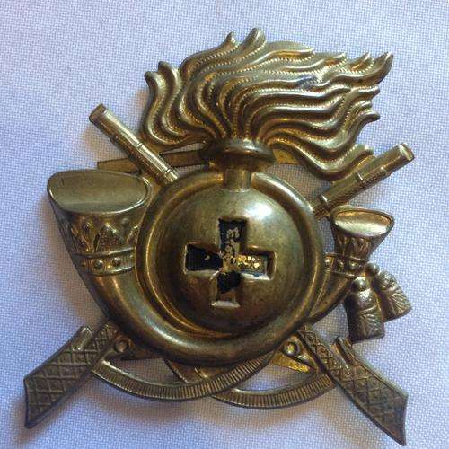 Italian fascist Army regimental infantry cap badge