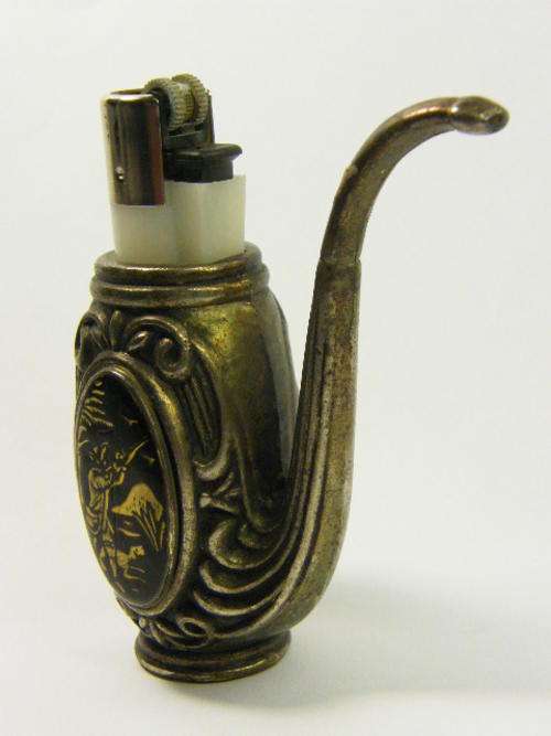 Vintage duck hunting pipe shaped table lighter - as per photo