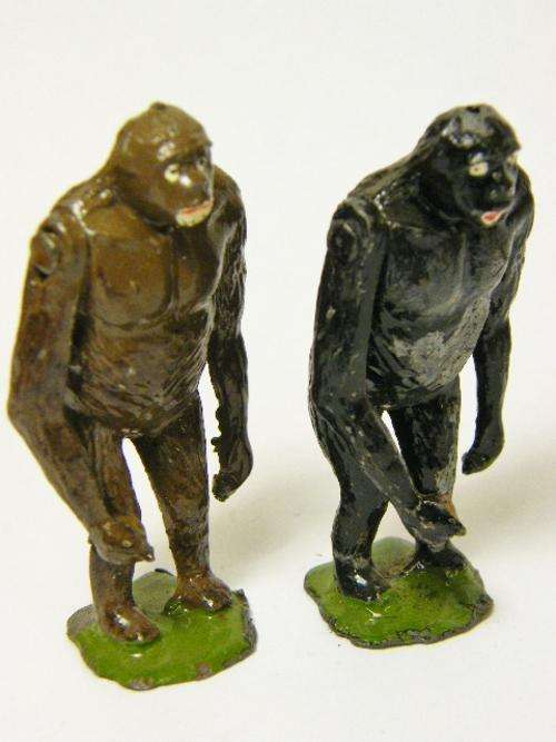 Pair of vintage lead zoo gorillas - Britains Ltd - as per photo