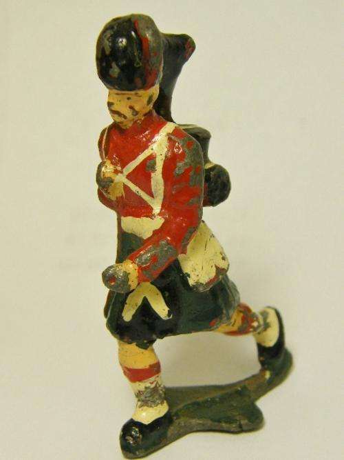 Vintage Scottish lead soldier - as per photo