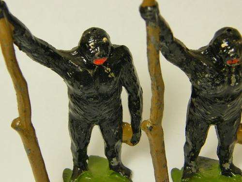 Pair of vintage lead zoo gorillas - Britains Ltd - as per photo