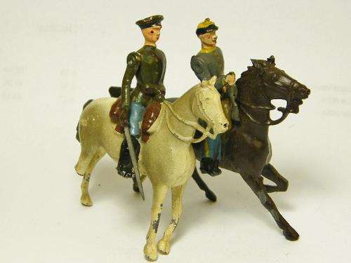 Lot of 2 vintage lead soldiers  cavalryman - damages / missing parts - as per photo