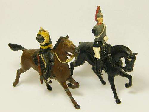 Lot of 2 vintage lead soldiers  cavalryman - damages / missing parts - as per photo