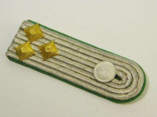 East German Police first Lieutenant rank epaulette - as per photo