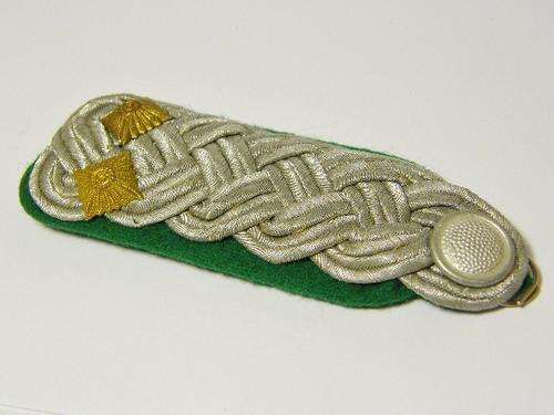 East German Police Lieutenant - colonel rank epaulette - as per photo