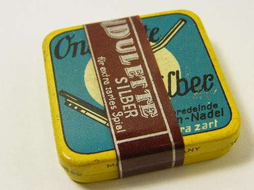 Gramophone needles Ondulette Silber sealed in box - as per photo