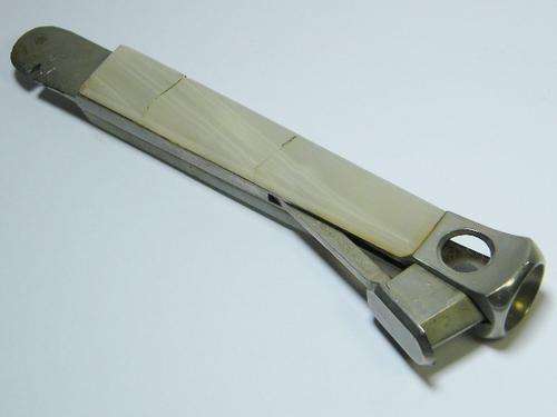 Vintage Pfeilring Solingen cigar cutter - as per photo
