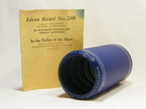 Edison Blue Amberol phonograph record # 2300 In the Valley of the moon by Spencer and Archibald