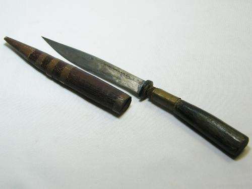 Antique Dirk dagger with horn & brass detail - handle loose - as per photo