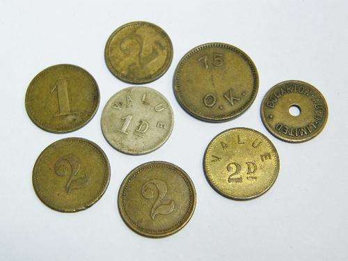 Lot of 8 assorted gaming tokens - as per photo