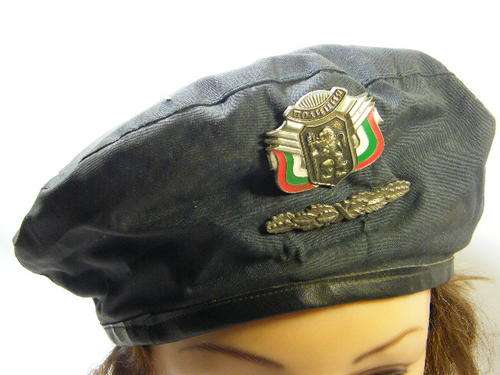 RARE Bulgaria Police officer cap / beret & badge - as per photo