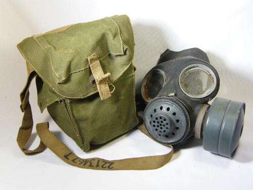 WW2 British Army gas mask complete with bag - 1943 issue - belonged to JE Bailey as per dog tag