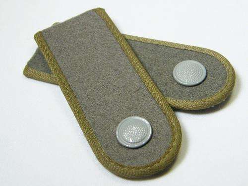 Pair of East German Army rank epaulettes - blank - as per photo