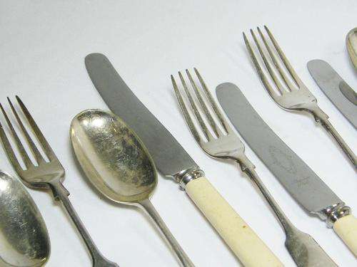 Set of 12 silverplate and stainless steel knives, forks and spoons - as per photo