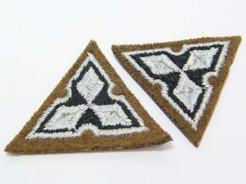 Pair of SWA Army major rank badges - as per photo