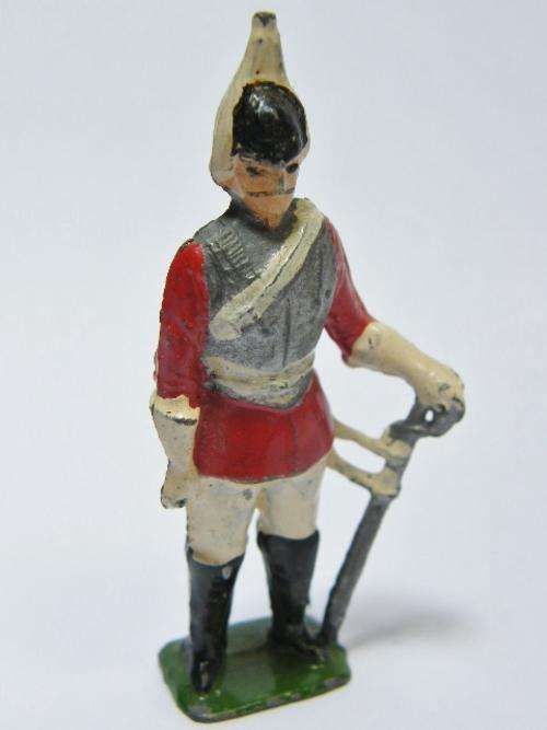 Vintage handpainted lead soldier with sword - as per photo