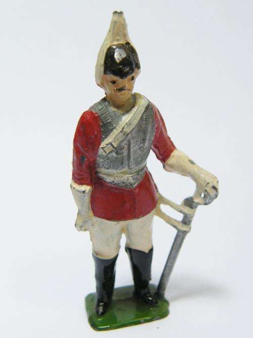 Vintage handpainted lead soldier with sword - as per photo