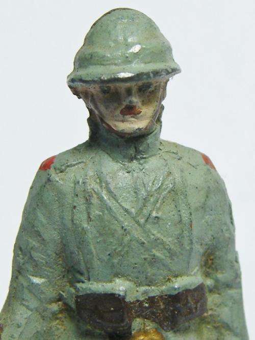 Vintage Scottish lead soldier standing rest with rifle - as per photo