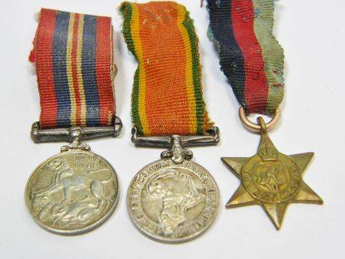 Set of 3 WW2 miniature medals - war medal, Africa service medal & Africa Star - as per photo
