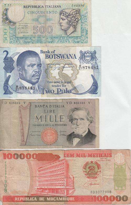 Lot of 10 world banknotes - as per photo