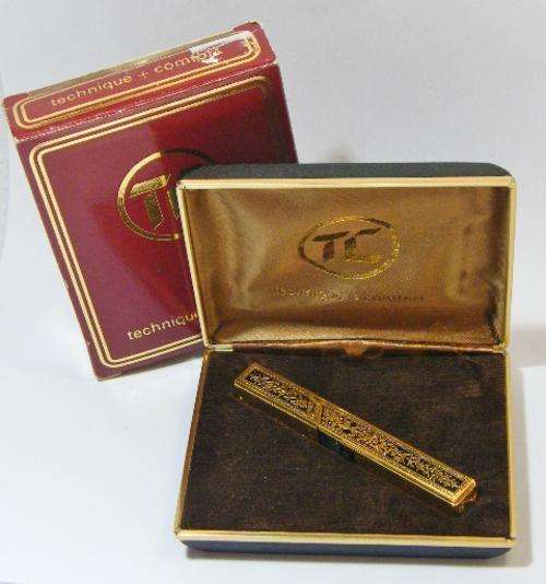 Vintage Technique and comfort electronic gas lighter in case and box - as per photo