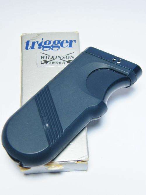 Vintage trigger electric lighter by Wilkinson sword in box - as per photo
