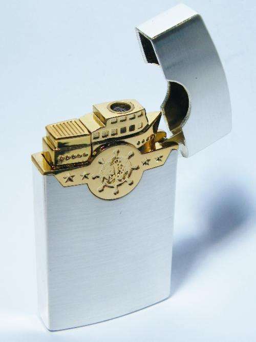 Vintage Kingstar Titanic electric lighter - not working - as per photo
