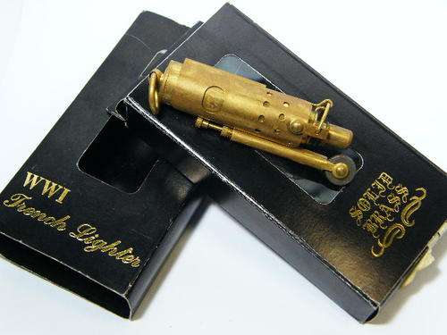 Vintage WW1 trench lighter - solid brass - in original box - as per photo
