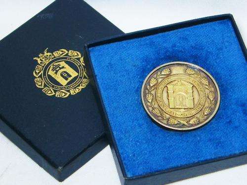 Cape Town Castle 1979 national monument medallion - in box of issue - as per photo