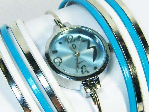 Ladies Quartz fashion bangle watch - as per photo