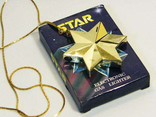 Gold colour STAR electronic gas lighter with necklace - not working - BIGBIGSALE