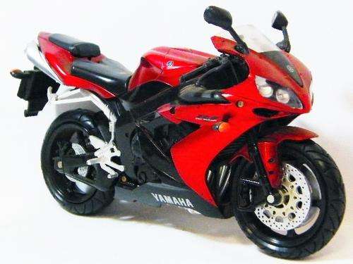 Yamaha R1 model motorcycle - scale 1/12 - as per photo