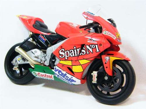 NewRay honda RCV racing motorcycle model - Spain's No. 1 racing team - scale 1/12 - as per photo