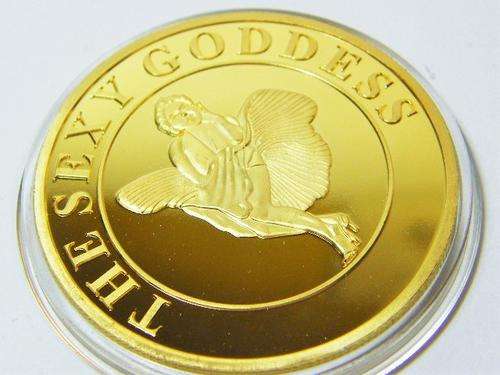 Marilyn Monroe The sexy goddess gold plated commemorative medallion - as per photo