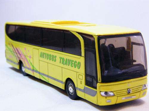 Welly Mercedes Benz Autobus Travego bus model - scale 1/64 - pull back action - as per photo