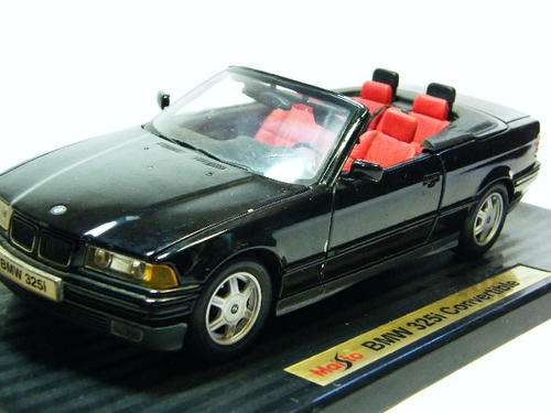 1993 BMW 325i convertible model car - scale 1/18 - Maisto - some minor damage - as per photo